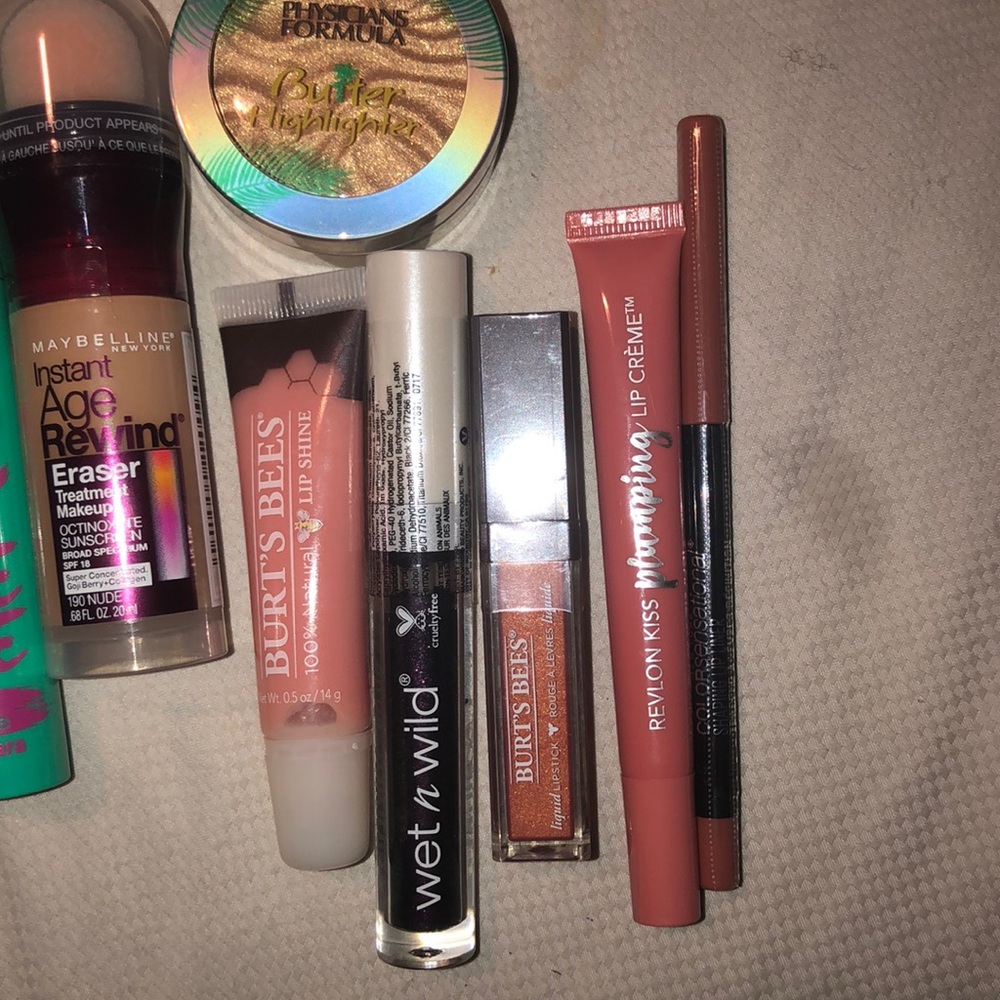 Makeup bundle - Picture 3 of 3